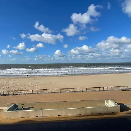 C The C - Apartment *